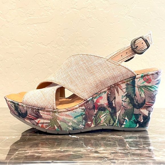 born peep toe sandals